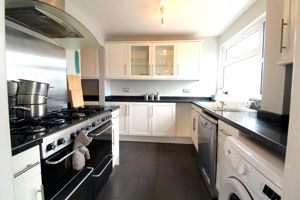 Kitchen- click for photo gallery